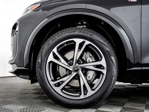 New 2027 Audi Q6 e-tron Premium Plus AWD/4WD image 6
