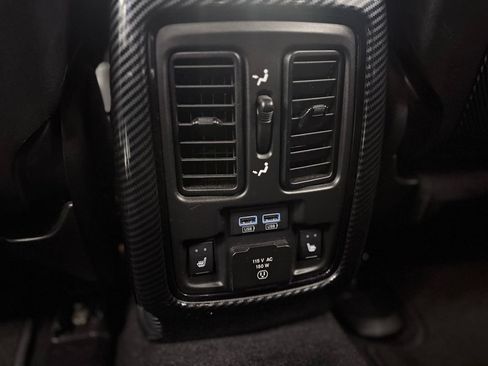 Used 2022 Dodge Durango R/T w/ Blacktop Package AWD/4WD image 32