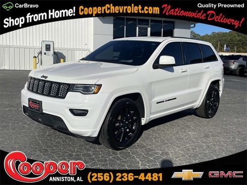 Used 2020 Jeep Grand Cherokee Altitude image 1