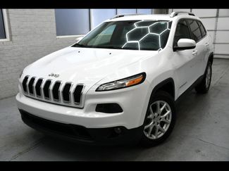 Used 2018 Jeep Cherokee Latitude Plus w/ Comfort/Convenience Group image 1