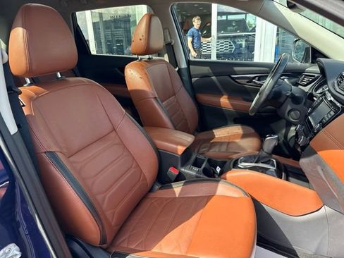 Used 2017 Nissan Rogue SL w/ SL Premium Package AWD/4WD image 25