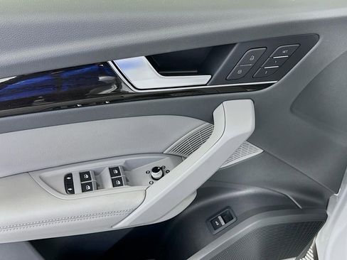 Used 2020 Audi Q5 Prestige image 28