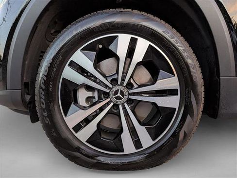 Certified 2025 Mercedes-Benz GLB 250 image 23