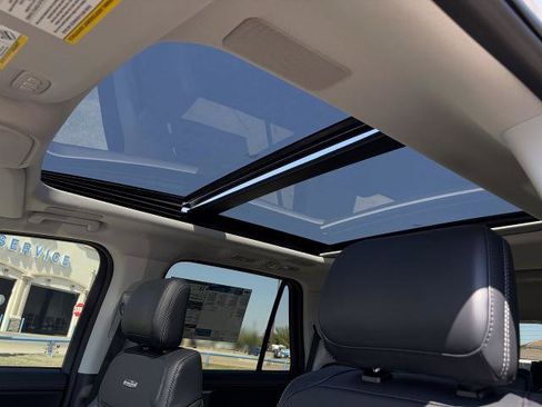 New 2025 Ford Expedition Platinum w/ Driver's Package image 26