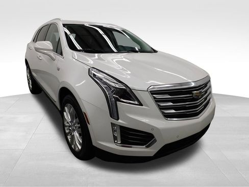 Used 2019 Cadillac XT5 Premium Luxury image 2
