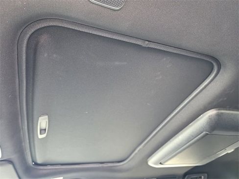 Used 2025 Toyota Sienna Platinum image 20