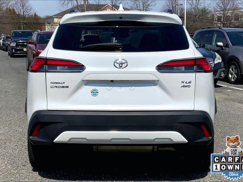 Used 2023 Toyota Corolla Cross XLE w/ Convenience Package AWD/4WD image 4