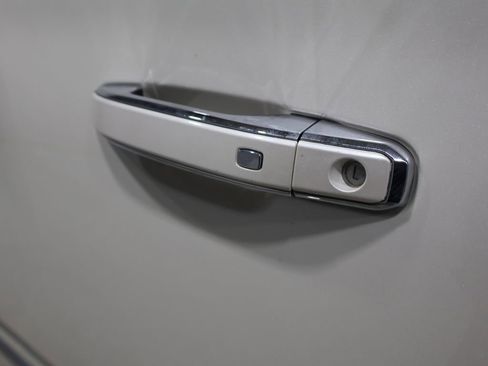 Used 2015 GMC Yukon Denali w/ Touring Package image 9