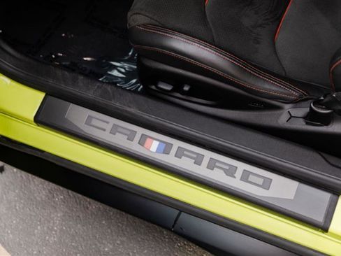 Used 2019 Chevrolet Camaro ZL1 image 24