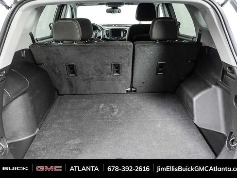 Used 2024 GMC Terrain SLE FWD image 29