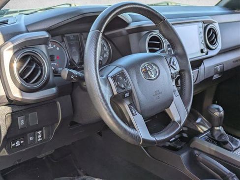 Used 2020 Toyota Tacoma TRD Sport image 9