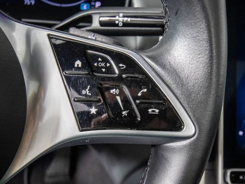 Used 2024 Mercedes-Benz GLC 300 image 21