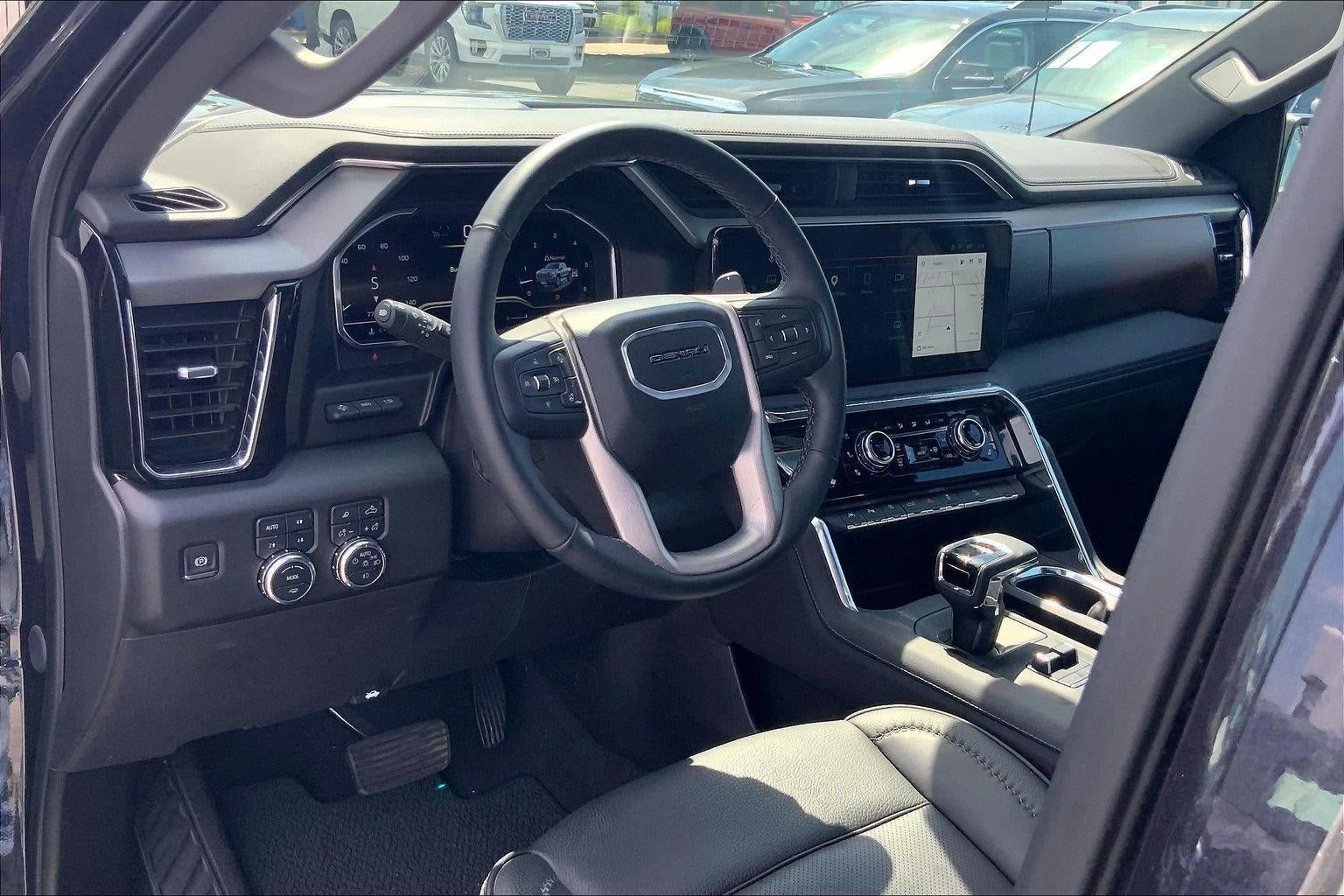 Used 2025 GMC Sierra 1500 Denali w/ Denali Reserve Package AWD/4WD image 12