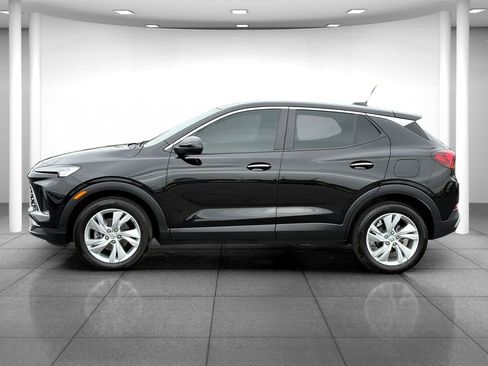 Used 2024 Buick Encore GX Preferred w/ Comfort Package FWD image 4
