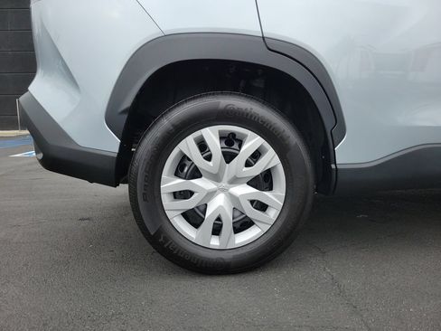 Used 2026 Toyota Corolla Cross L FWD image 7