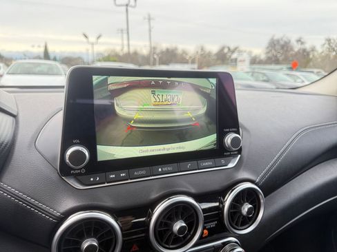 Used 2025 Nissan Sentra SV image 17