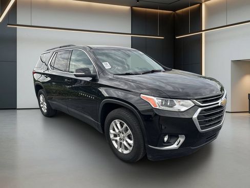 Used 2021 Chevrolet Traverse LT FWD image 10