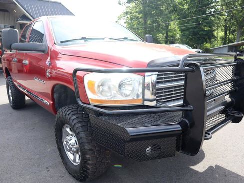 Used 2006 Dodge Ram 2500 Truck Laramie AWD/4WD image 3