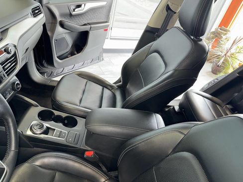 Used 2020 Ford Escape SE Sport image 20