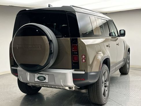 Used 2025 Land Rover Defender 110 S AWD/4WD image 3