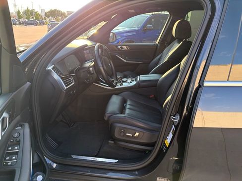 Used 2019 BMW X5 xDrive40i w/ Premium Package 2 AWD/4WD image 3