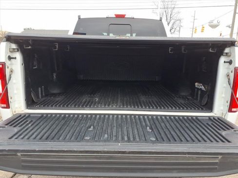 Used 2018 Ford F150 XLT w/ Equipment Group 302A Luxury image 10