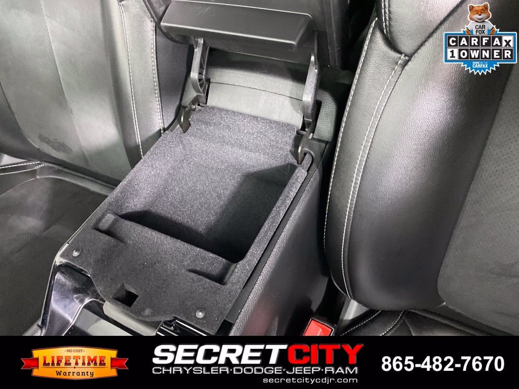 Used 2023 Jeep Grand Cherokee L Laredo AWD/4WD image 24
