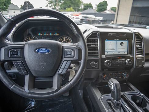 Used 2017 Ford F150 4x4 SuperCrew image 20