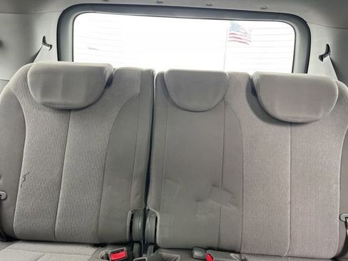 Used 2012 Kia Sedona LX image 28