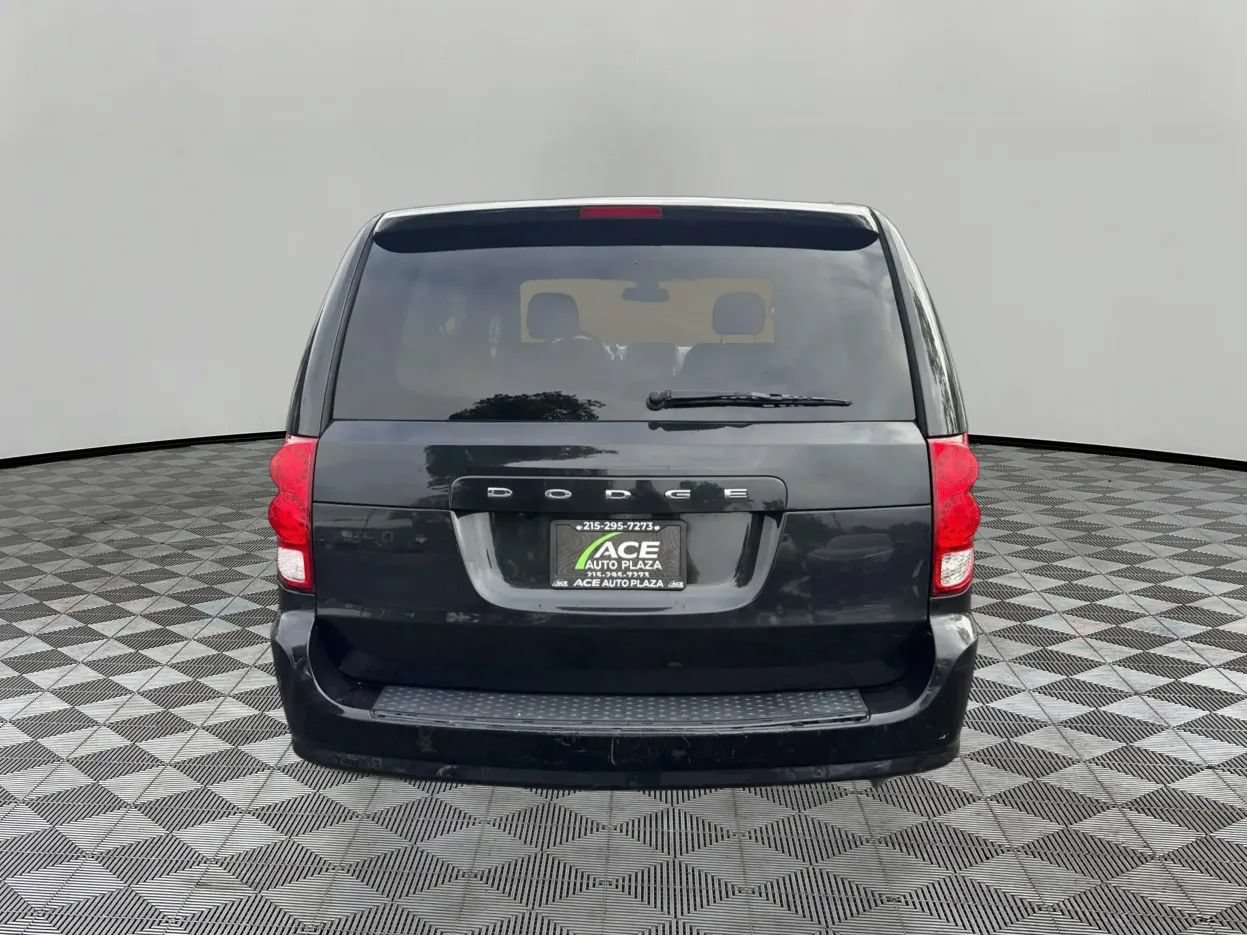 Used 2019 Dodge Grand Caravan SE FWD image 6
