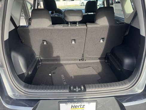 Used 2025 Kia Soul LX w/ LX Technology Package image 24