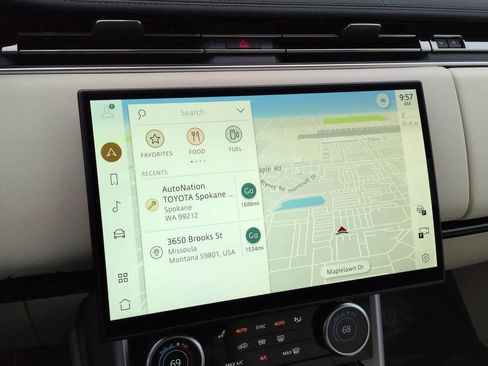 Used 2023 Land Rover Range Rover SE image 30