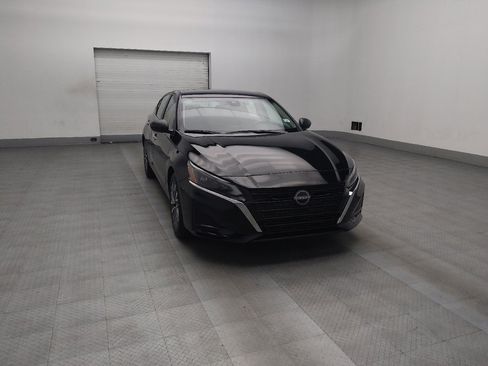 Used 2024 Nissan Altima 2.5 SV image 13