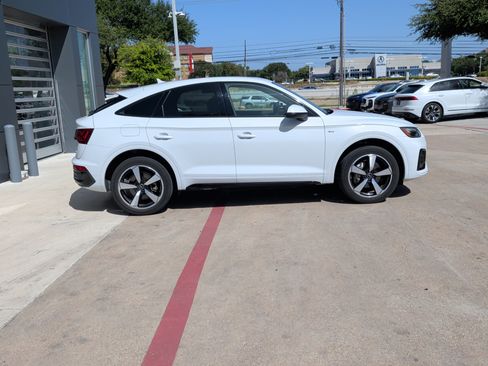Used 2023 Audi Q5 2.0T Premium Plus w/ Premium Plus Package AWD/4WD image 11