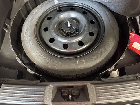 Used 2014 Lincoln MKX AWD w/ Equipment Group 102A image 7