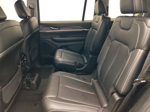 Used 2023 Jeep Grand Cherokee L Limited RWD image 18