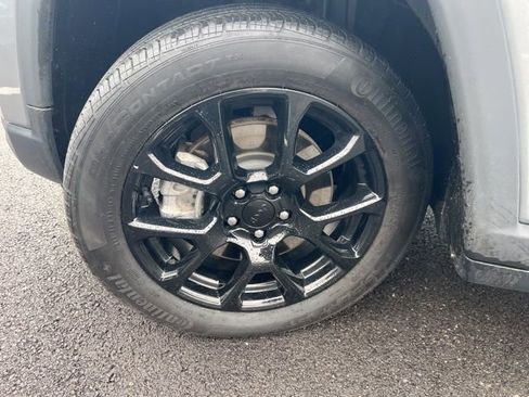 Used 2023 Jeep Compass Altitude image 37