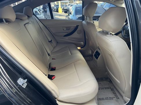 Used 2016 BMW 320i Sedan image 14