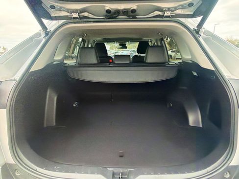 Used 2020 Toyota RAV4 XLE Premium image 13