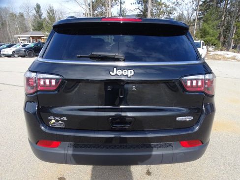 Used 2024 Jeep Compass Latitude image 7