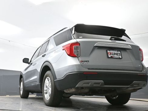 Used 2024 Ford Explorer XLT w/ Equipment Group 202A AWD/4WD image 61