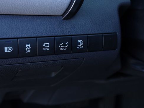 Used 2023 Toyota Camry XLE image 24