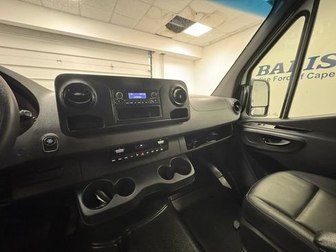Used 2020 Mercedes-Benz Sprinter 2500 image 13