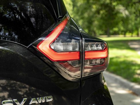 Used 2019 Nissan Murano SV AWD/4WD image 13