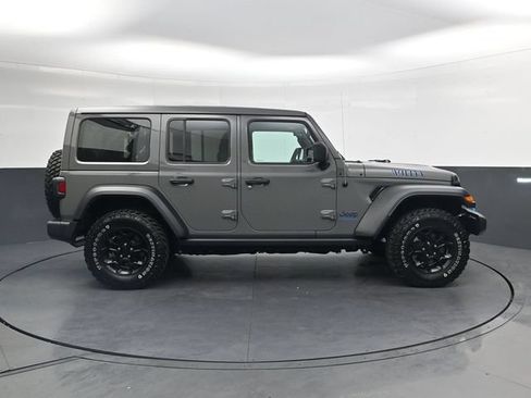 Used 2023 Jeep Wrangler Unlimited w/ Sun & Screen Package AWD/4WD image 3