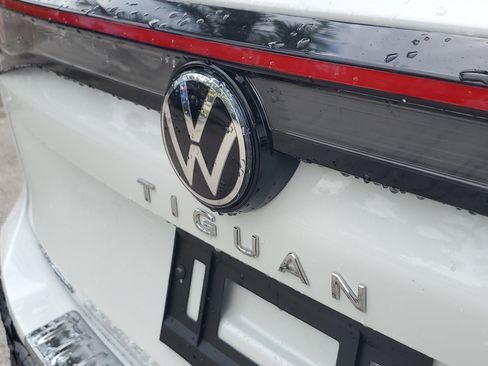 New 2026 Volkswagen Tiguan SEL R-Line image 5