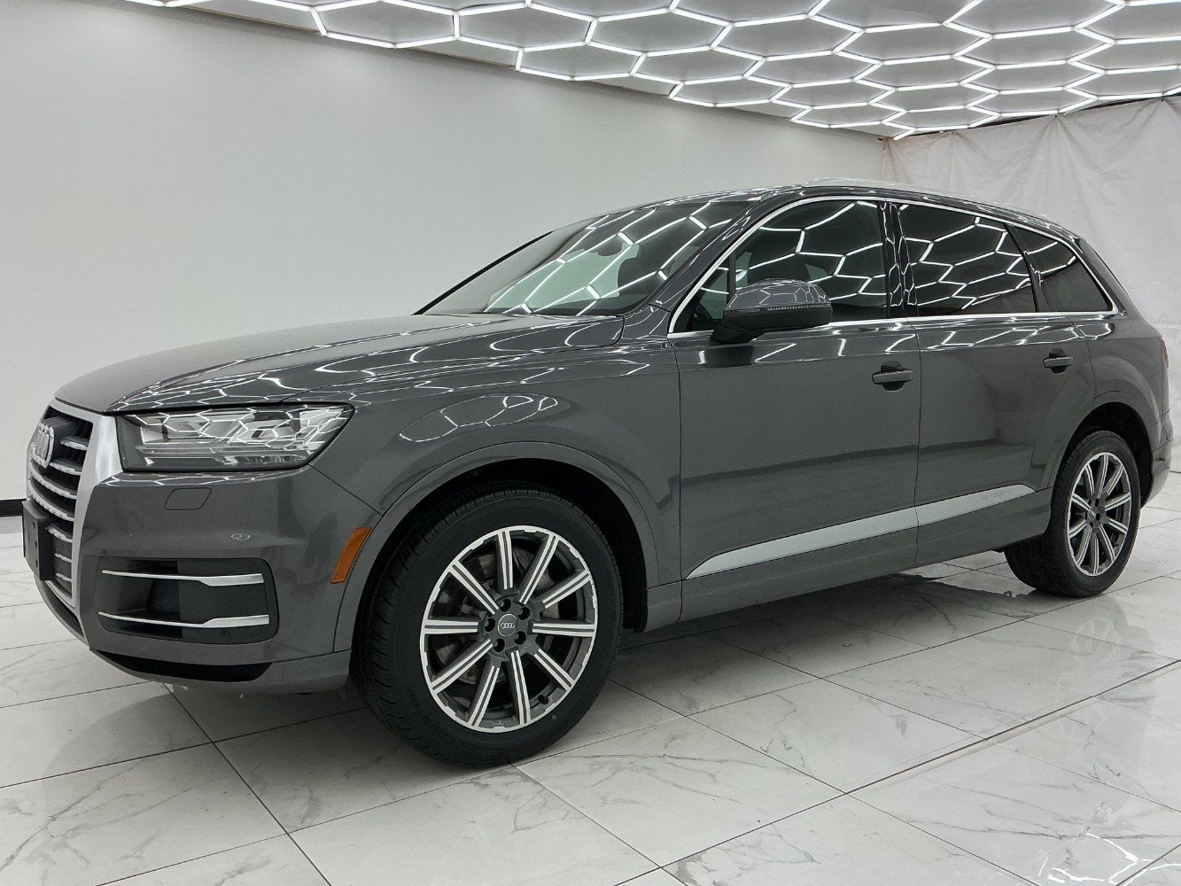 Used 2018 Audi Q7 3.0T Premium Plus w/ Premium Plus Package AWD/4WD image 6