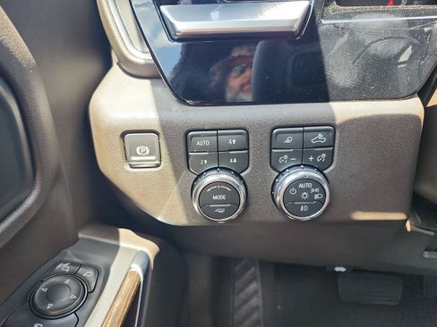 New 2026 GMC Sierra 2500 SLE AWD/4WD image 18