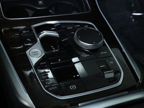 Certified 2024 BMW X5 xDrive50e w/ Climate Comfort Package image 28