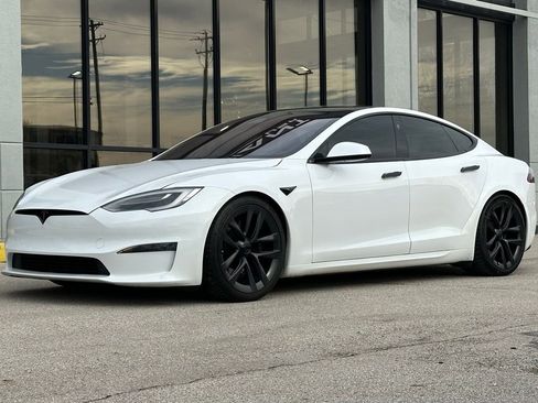 Used 2021 Tesla Model S Plaid image 5